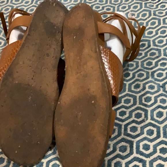 Vince Anke Wrap Cognac Leather front/back tie 3/4” wedge shoe very little wear - Picture 4 of 6